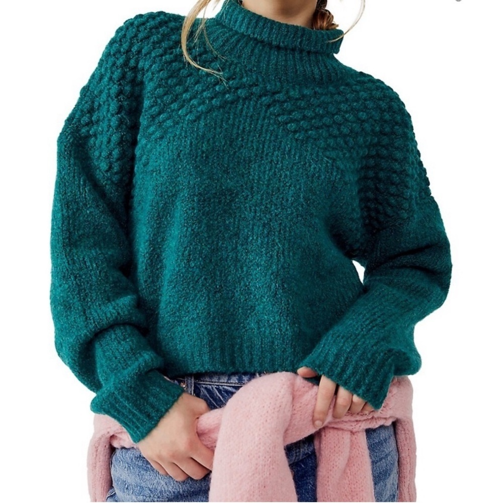 🎉HP🎉Free People | Bradley Turtleneck  Crop Sweater